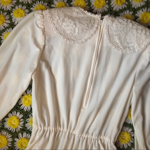 •SOLD• VINTAGE | Lace Dress - Picture 4 of 4